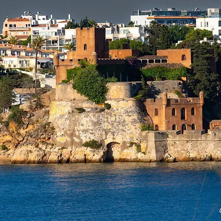 Kings House - Casa Da Arvore * Портиман